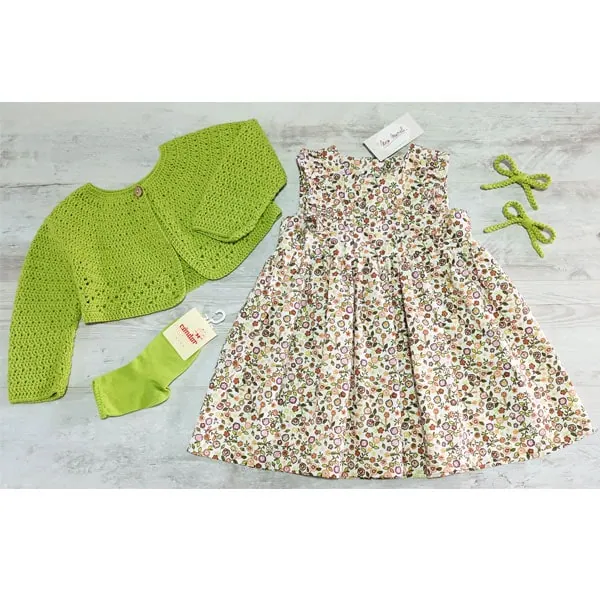 Cómo combinar vestidos y chaquetas para niñas